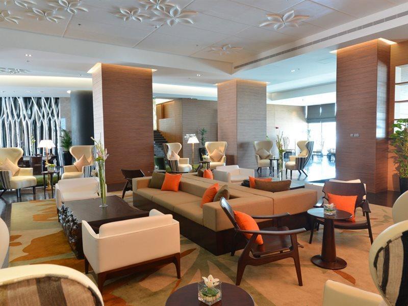 Ramee Grand Hotel And Spa Manama Exterior foto The lobby of the hotel