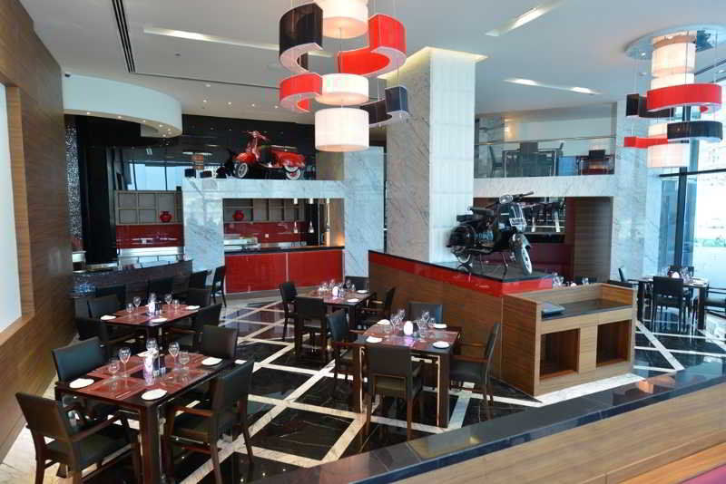 Ramee Grand Hotel And Spa Manama Exterior foto The restaurant